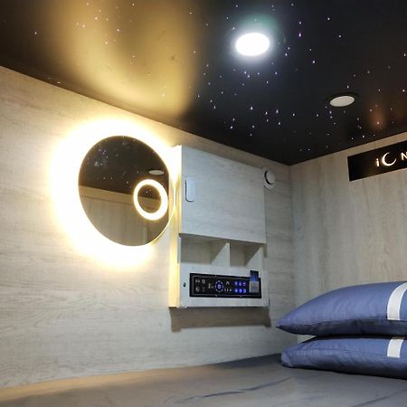 L'Etoile De Mer Mong Kok - Capsule Hotel Kaulung Kültér fotó